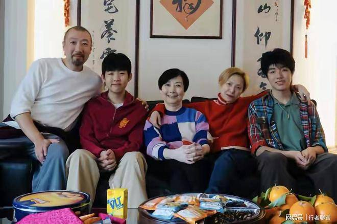 77岁香港富婆刘沈静低调离世，儿媳陈慧琳送别：豪门恩怨就此释然